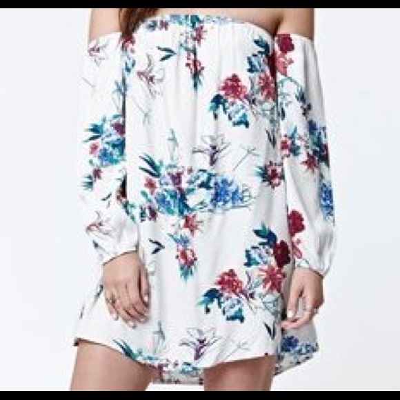 La Hearts Dresses & Skirts - LA Hearts Floral Off Shoulder Dress